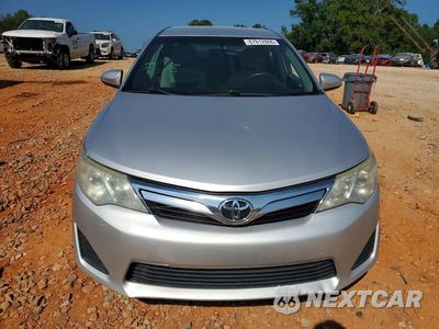 Piąte zdjęcie samochodu w środku: 2014 TOYOTA CAMRY LE VIN:4T1BF1FK2EU354118 - miniatura