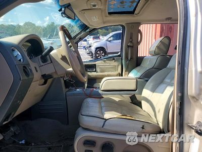 Zdjęcie 7 z 12 samochodu: 2008 LINCOLN MARK LT VIN:5LTPW18528FJ04658 - miniatura