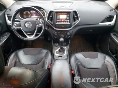 Zdjęcie 8 z 13 samochodu: 2014 JEEP CHEROKEE TRAILHAWK VIN:1C4PJMBS8EW182262 - miniatura