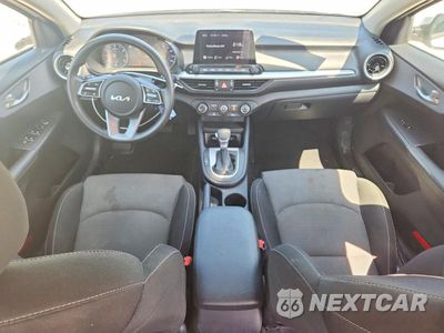 Zdjęcie 8 z 12 samochodu: 2024 KIA FORTE LXS VIN:3KPF24ADXRE793454 - miniatura