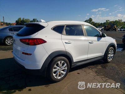 Trzecie zdjęcie samochodu z tyłu: 2019 HYUNDAI TUCSON VALUE VIN:KM8J3CA47KU938499 - miniatura