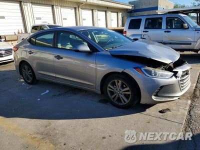 Czwarte zdjęcie samochodu z boku: 2017 HYUNDAI ELANTRA SE VIN:5NPD84LF0HH183741 - miniatura