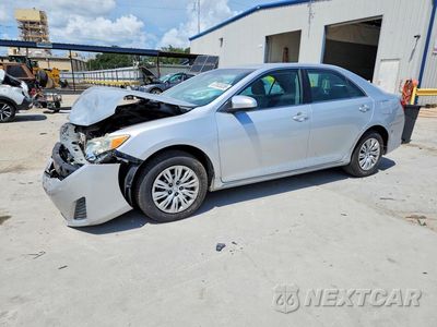 2014 TOYOTA CAMRY LE 4T4BF1FK1ER385849 - główne zdjęcie licytacji z USA - miniatura