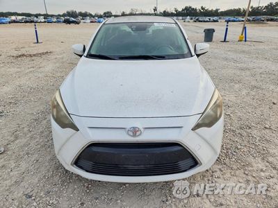Piąte zdjęcie samochodu w środku: 2018 TOYOTA YARIS IA BASE VIN:3MYDLBYV7JY329999 - miniatura