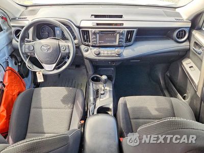 Zdjęcie 8 z 14 samochodu: 2018 TOYOTA RAV4 XLE VIN:2T3RFREV1JW732522 - miniatura