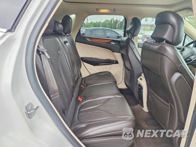 Zdjęcie 11 z 14 samochodu: 2015 LINCOLN MKC VIN:5LMTJ2AH9FUJ12364 - miniatura
