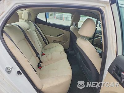 Zdjęcie 10 z 13 samochodu: 2015 KIA OPTIMA LX VIN:KNAGM4A72F5558317 - miniatura