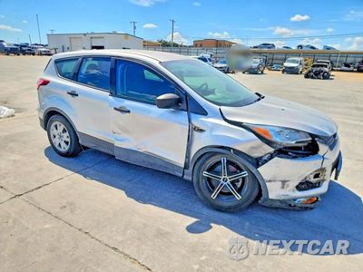 Czwarte zdjęcie samochodu z boku: 2014 FORD ESCAPE S VIN:1FMCU0F7XEUC36768 - miniatura