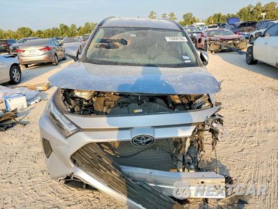 Piąte zdjęcie samochodu w środku: 2025 TOYOTA RAV4 XLE VIN:2T3W1RFV2SC347604 - miniatura
