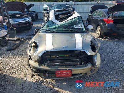 Piąte zdjęcie samochodu w środku: 2008 MINI COOPER VIN:WMWMF33548TT67628 - miniatura