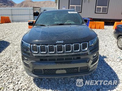 Piąte zdjęcie samochodu w środku: 2025 JEEP COMPASS LATITUDE VIN:3C4NJDBN4ST570642 - miniatura