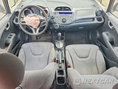 Zdjęcie 8 z 12 samochodu: 2013 HONDA FIT VIN:JHMGE8H31DC082952 - miniatura