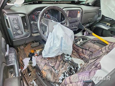 Zdjęcie 8 z 12 samochodu: 2017 CHEVROLET SILVERADO K1500 LT VIN:1GCVKREC9HZ138909 - miniatura