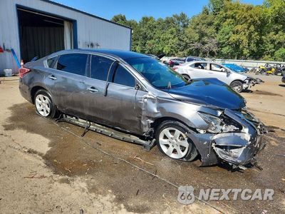 Czwarte zdjęcie samochodu z boku: 2015 NISSAN ALTIMA 2.5 S VIN:1N4AL3AP3FC287789 - miniatura