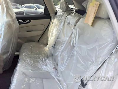 Zdjęcie 10 z 15 samochodu: 2026 VOLVO XC60 ULTRA VIN:YV4M12RM7T1491453 - miniatura