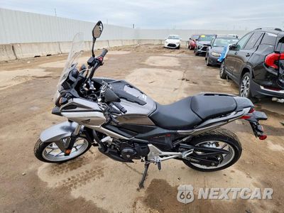 Trzecie zdjęcie samochodu z tyłu: 2016 HONDA NC700X VIN:JH2RC8703GK000017 - miniatura
