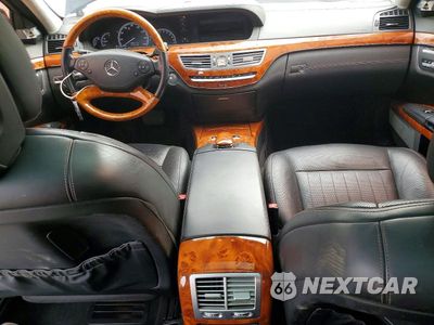 Zdjęcie 8 z 12 samochodu: 2012 MERCEDES-BENZ S S600 VIN:WDDNG7GBXCA451362 - miniatura