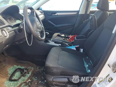 Zdjęcie 7 z 12 samochodu: 2015 VOLKSWAGEN PASSAT S VIN:1VWAT7A30FC067408 - miniatura