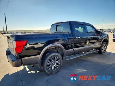 Trzecie zdjęcie samochodu z tyłu: 2017 NISSAN TITAN XD PLATINUM RESERVE VIN:1N6AA1F41HN507860 - miniatura