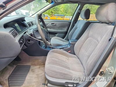 Zdjęcie 7 z 12 samochodu: 2000 TOYOTA CAMRY LE VIN:JT2BG22K6Y0512980 - miniatura