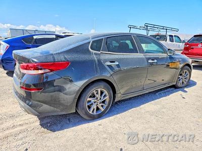 Trzecie zdjęcie samochodu z tyłu: 2020 KIA OPTIMA LX VIN:5XXGT4L34LG392079 - miniatura