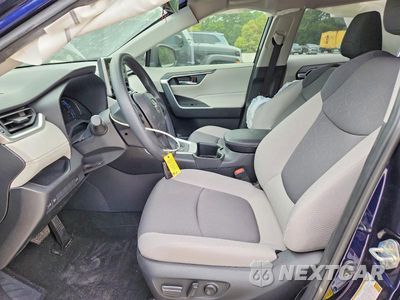 Zdjęcie 7 z 13 samochodu: 2025 TOYOTA RAV4 HYBRID XLE VIN:JTMRWRFV2SJ075051 - miniatura