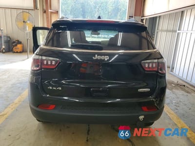 Zdjęcie 6 z 12 samochodu: 2025 JEEP COMPASS LATITUDE VIN:3C4NJDBN0ST595635 - miniatura