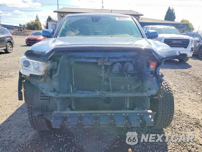 Piąte zdjęcie samochodu w środku: 2019 TOYOTA TACOMA SR5 V6 VIN:3TMCZ5AN9KM192724 - miniatura