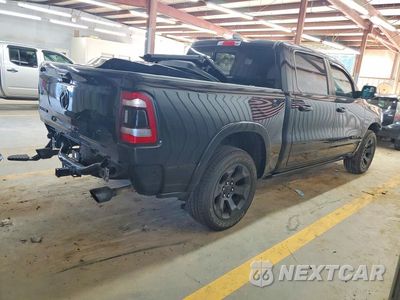 Trzecie zdjęcie samochodu z tyłu: 2021 RAM 1500 LARAMIE VIN:1C6SRFJT8MN536267 - miniatura