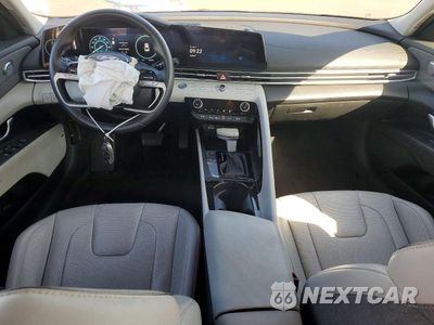 Zdjęcie 8 z 12 samochodu: 2024 HYUNDAI ELANTRA LIMITED VIN:KMHLN4DJ0RU112663 - miniatura