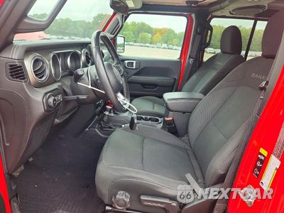 Zdjęcie 7 z 12 samochodu: 2021 JEEP WRANGLER UNLIMITED SAHARA VIN:1C4HJXEN5MW564839 - miniatura