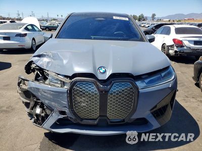 Piąte zdjęcie samochodu w środku: 2024 BMW IX XDRIVE50 VIN:WB523CF02RCP34414 - miniatura