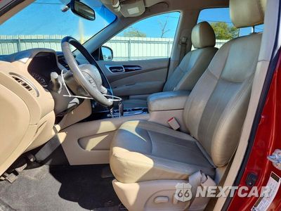 Zdjęcie 7 z 13 samochodu: 2016 NISSAN PATHFINDER SV VIN:5N1AR2MN5GC641838 - miniatura