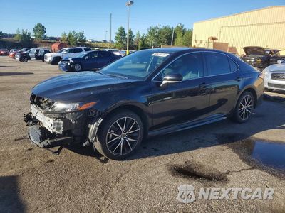 2024 TOYOTA CAMRY SE 4T1G11AK9RU899606 - główne zdjęcie licytacji z USA - miniatura