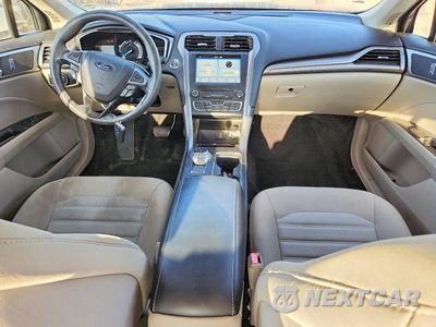 Zdjęcie 8 z 12 samochodu: 2017 FORD FUSION SE VIN:3FA6P0HDXHR333627 - miniatura