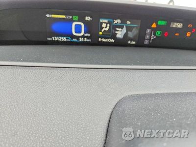 Zdjęcie 9 z 12 samochodu: 2016 TOYOTA PRIUS TWO VIN:JTDKBRFU0G3526039 - miniatura