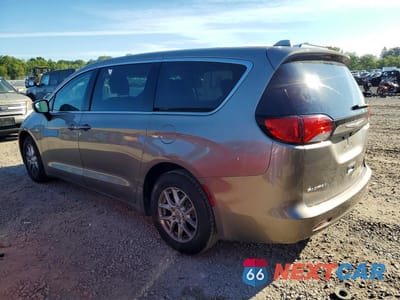 Drugie zdjęcie samochodu z przodu: 2017 CHRYSLER PACIFICA LX VIN:2C4RC1CG4HR628500 - miniatura