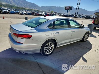Trzecie zdjęcie samochodu z tyłu: 2020 VOLKSWAGEN PASSAT SE VIN:1VWSA7A37LC017594 - miniatura