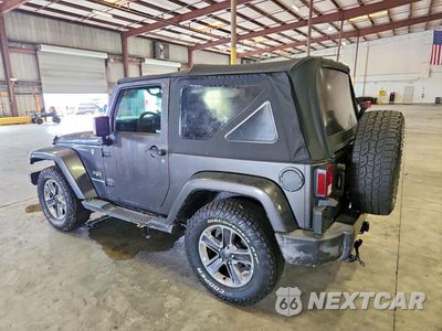 Drugie zdjęcie samochodu z przodu: 2016 JEEP WRANGLER SAHARA VIN:1C4AJWBG0GL167580 - miniatura