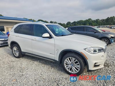Czwarte zdjęcie samochodu z boku: 2017 BMW X5 XDR40E VIN:5UXKT0C31H0V95361 - miniatura