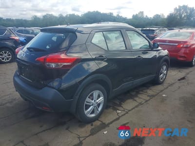 Trzecie zdjęcie samochodu z tyłu: 2018 NISSAN KICKS S VIN:3N1CP5CU5JL509559 - miniatura