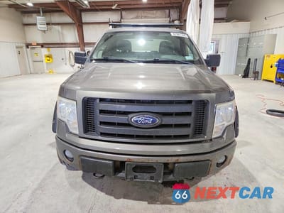 Piąte zdjęcie samochodu w środku: 2010 FORD F150 SUPER CAB VIN:1FTEX1E8XAFB82052 - miniatura