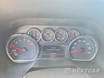 Zdjęcie 9 z 13 samochodu: 2021 CHEVROLET SUBURBAN C1500 LS VIN:1GNSCBKD8MR372173 - miniatura
