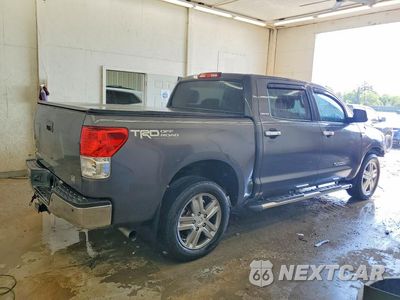 Trzecie zdjęcie samochodu z tyłu: 2011 TOYOTA TUNDRA CREWMAX LIMITED VIN:5TFFY5F19BX110393 - miniatura