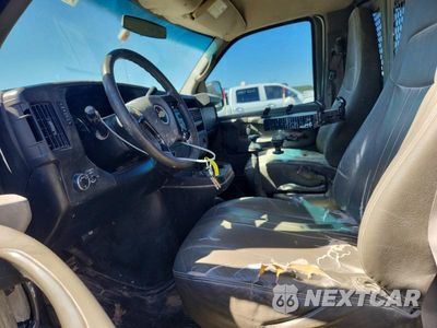 Zdjęcie 7 z 12 samochodu: 2010 CHEVROLET EXPRESS G1500 VIN:1GCUGADX1A1152116 - miniatura