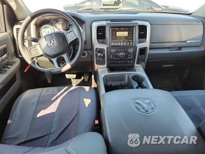 Zdjęcie 8 z 12 samochodu: 2017 RAM 1500 SLT VIN:3C6RR6LT5HG591754 - miniatura
