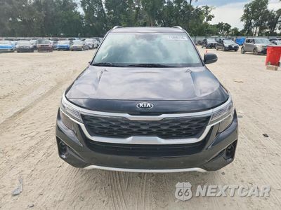 Piąte zdjęcie samochodu w środku: 2021 KIA SELTOS S VIN:KNDEUCAA2M7160221 - miniatura