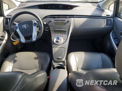 Zdjęcie 8 z 12 samochodu: 2010 TOYOTA PRIUS III VIN:JTDKN3DU7A0189871 - miniatura