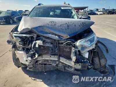 Piąte zdjęcie samochodu w środku: 2018 TOYOTA RAV4 XLE VIN:JTMWFREV2JJ732661 - miniatura