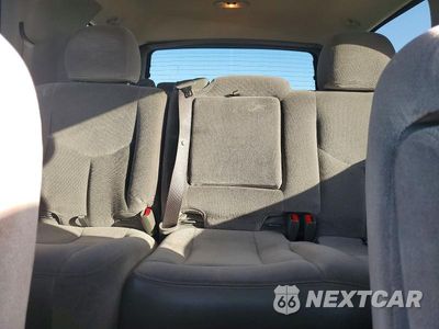 Zdjęcie 10 z 13 samochodu: 2005 GMC YUKON VIN:1GKEC13V05R274624 - miniatura